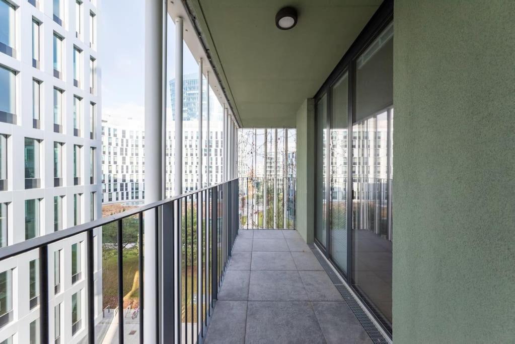 Smart With Terrace By Hm * Wien